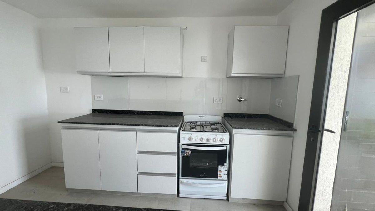 Foto de DUPLEX EN VENTA 3 DORM B°GOLF V.NUEVA 1° CATEGORIA, imagen 3