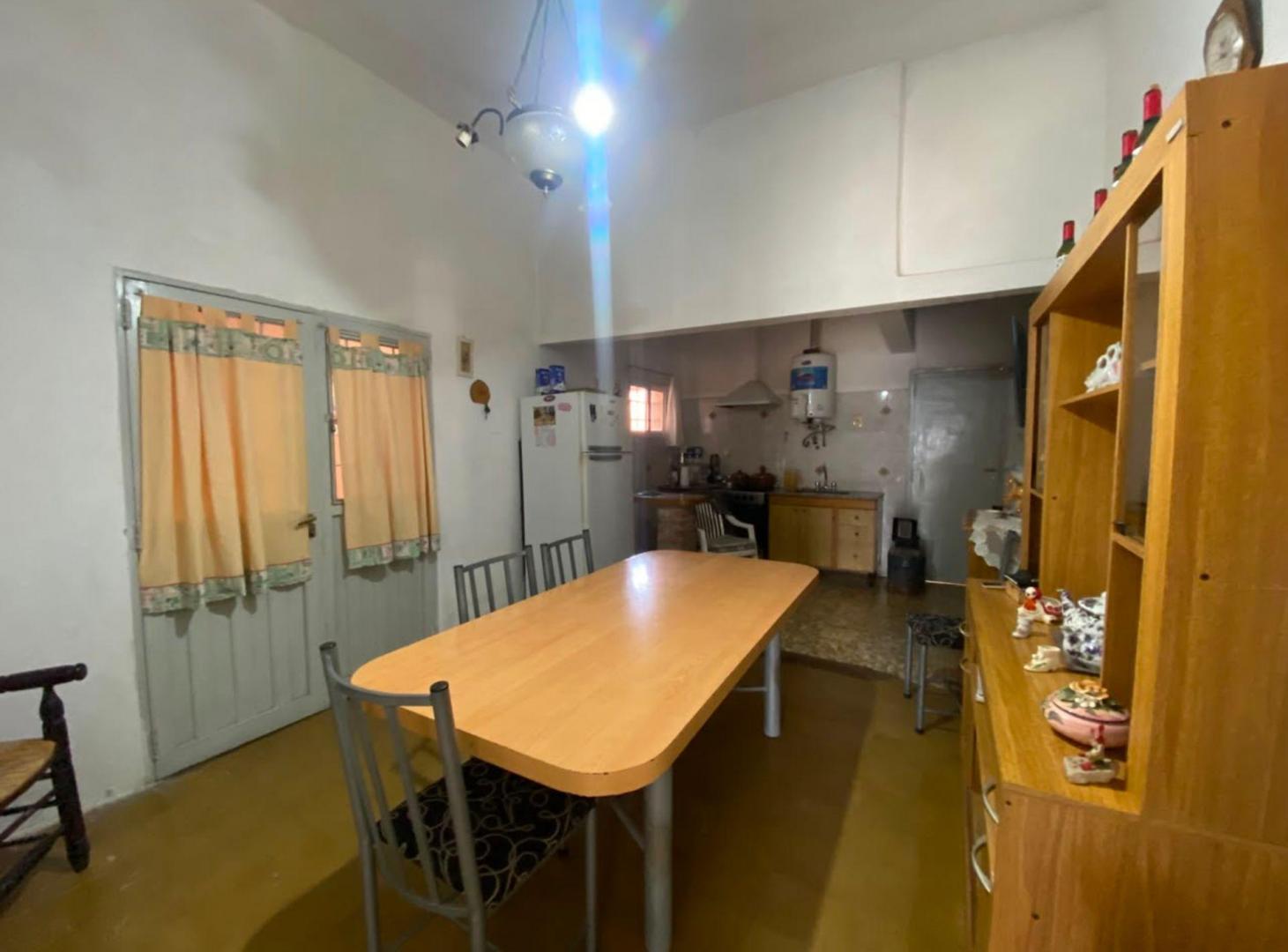 Foto de SE VENDE CASA+VIVIENDA INTERNA B°GRAL PAZ V. MARIA, imagen 3