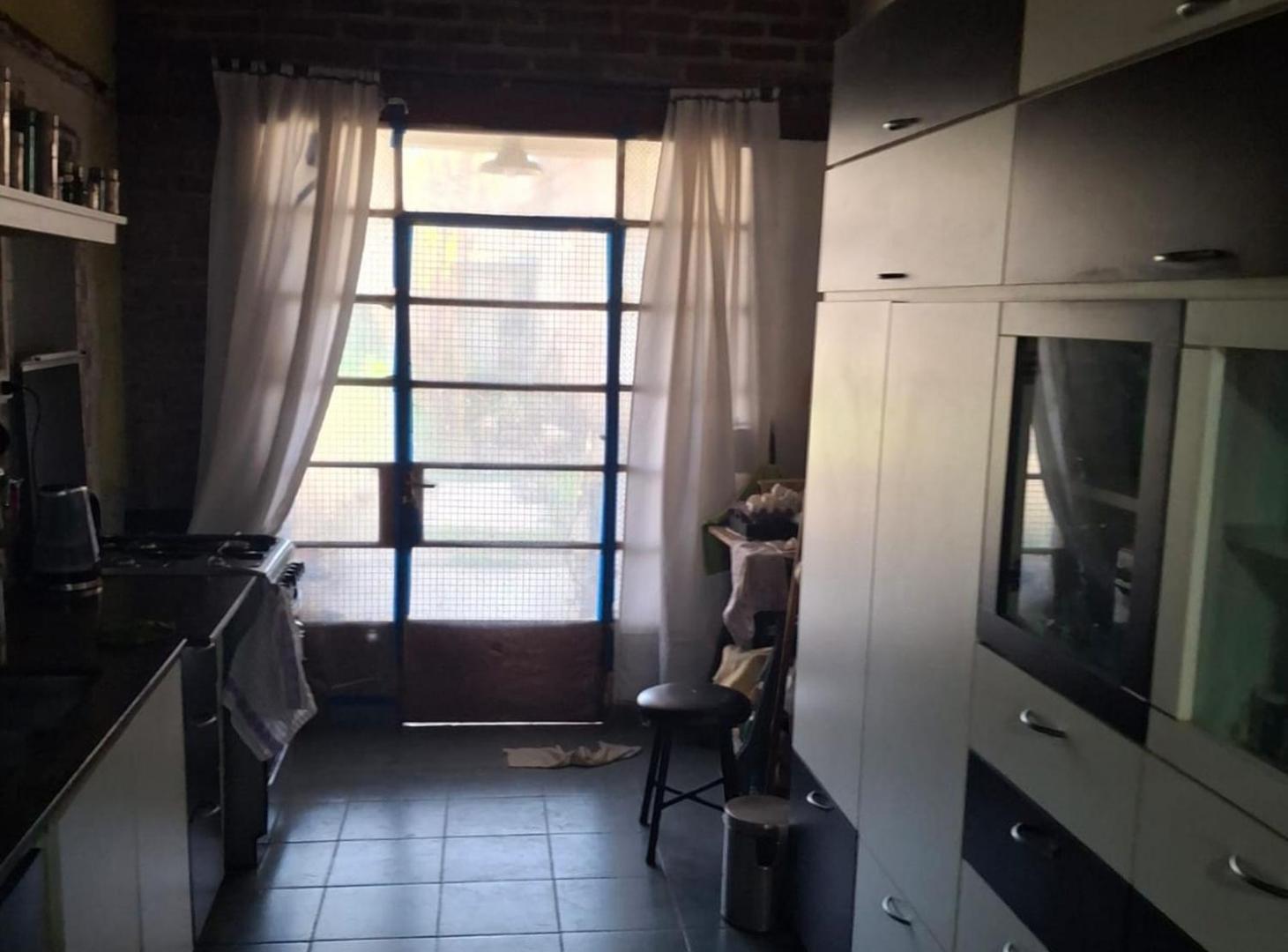 Foto de EN VENTA 2 CASAS B°GUEMES V. MARÍA. Z. ESC TRABAJO, imagen 3