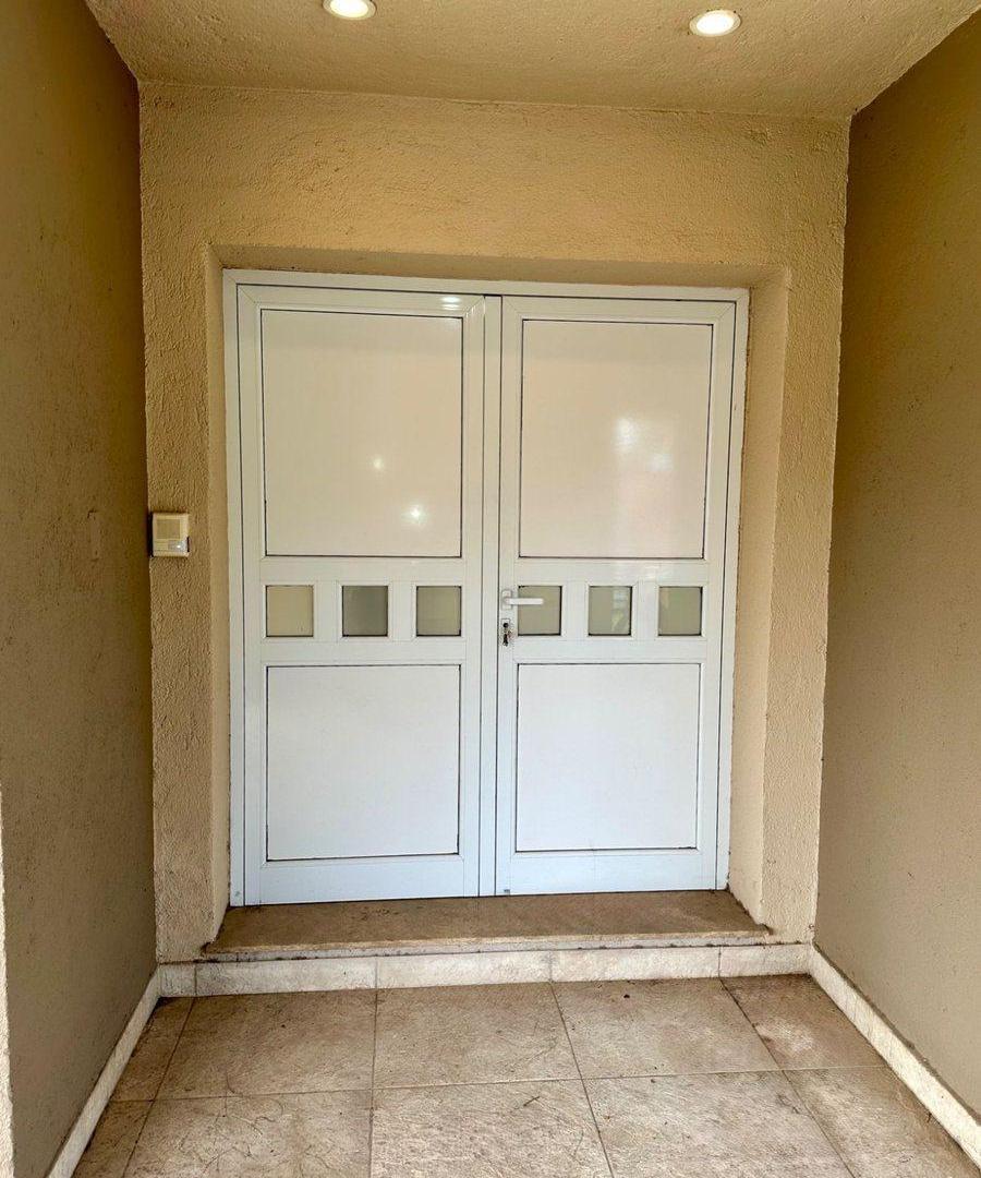 SE VENDE CASA 2 DORMITOR B LAS ROSAS VILLA NUEVA