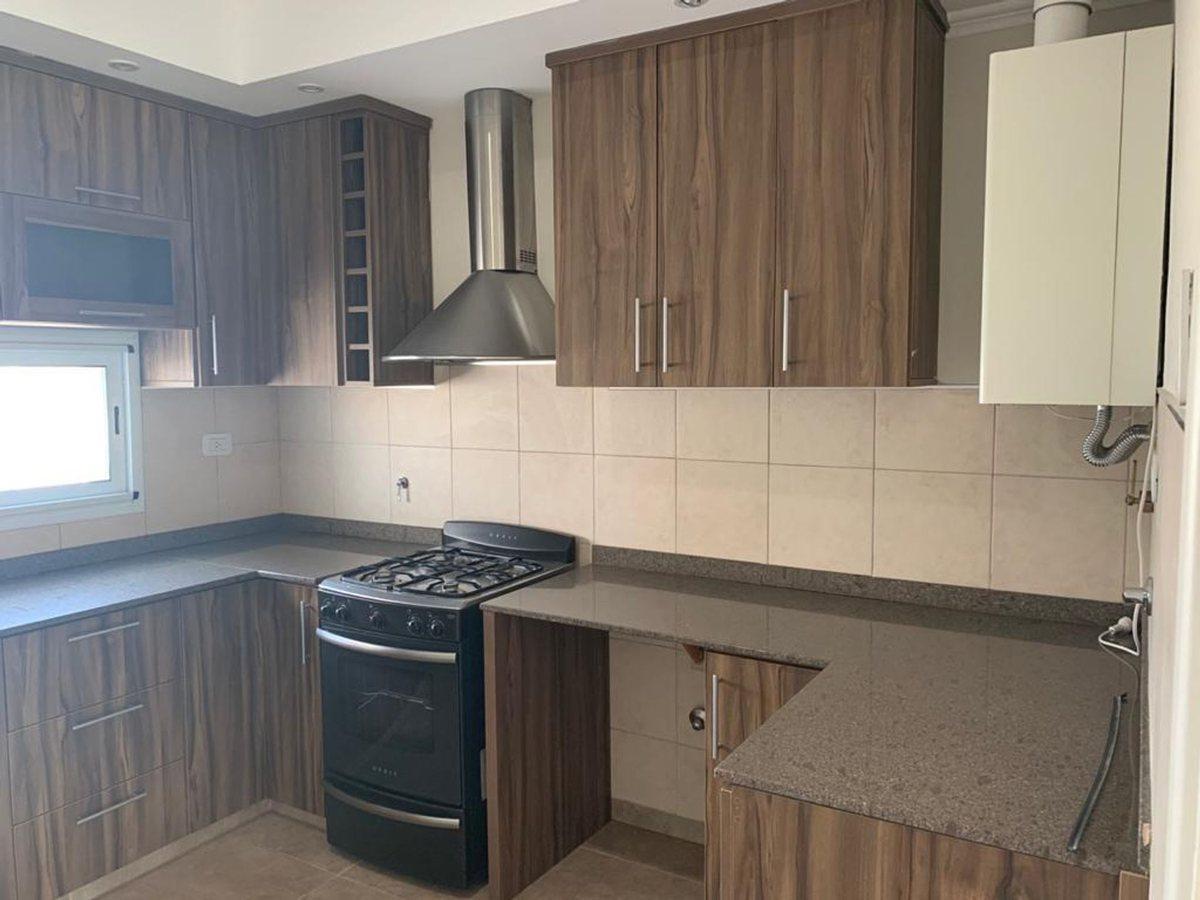 Foto de SE VENDE CASA 3 DORMITOR B LAS ROSAS VILLA NUEVA, imagen 4