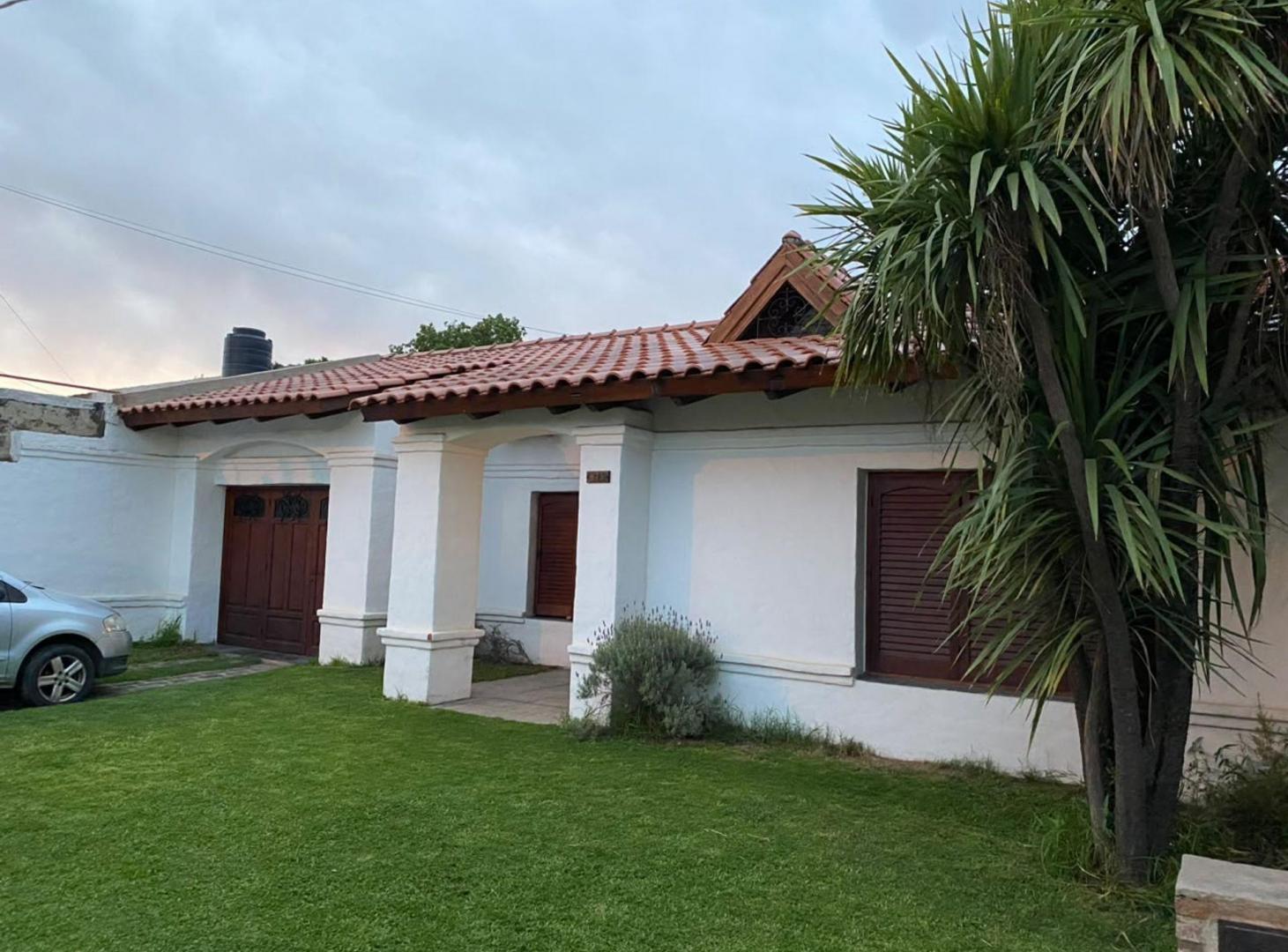 Foto de SE VENDE CASA 3 DORMITORIOS B M MORENO VILLA MARIA, imagen 1