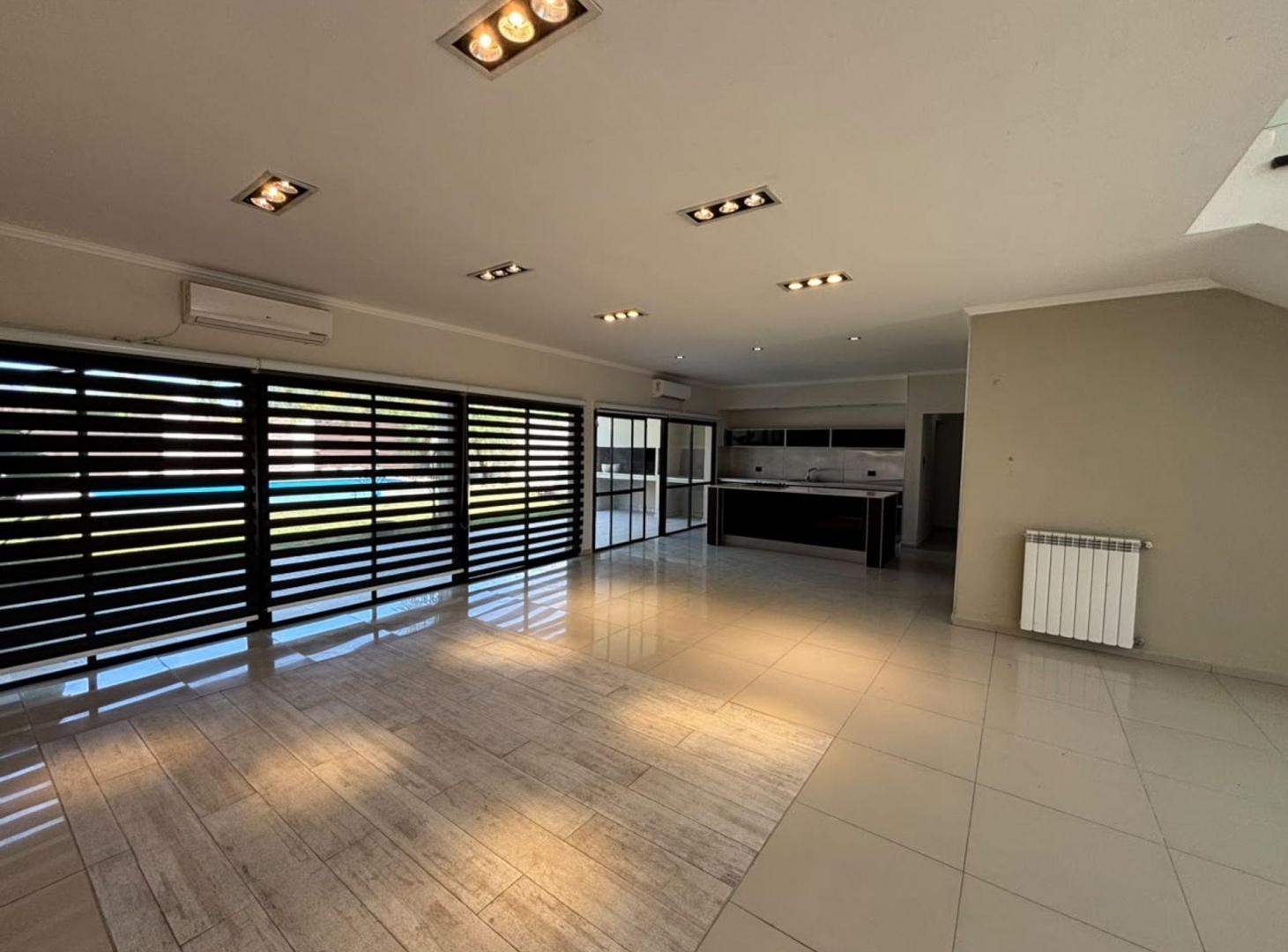 Foto de SE VENDE CASA DE CATEGORIA, LA RESERVA VILLA NUEVA, imagen 4