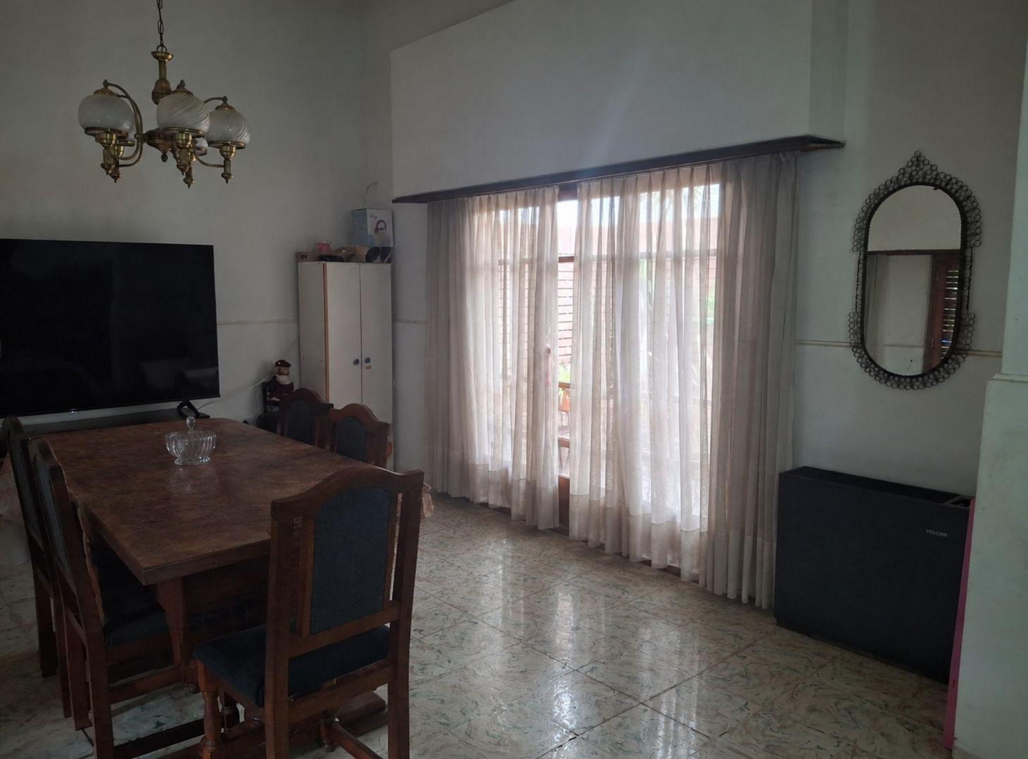 Foto de VENTA CASA 3 DORMITORIOS CENTRO VILLA MARIA, imagen 3