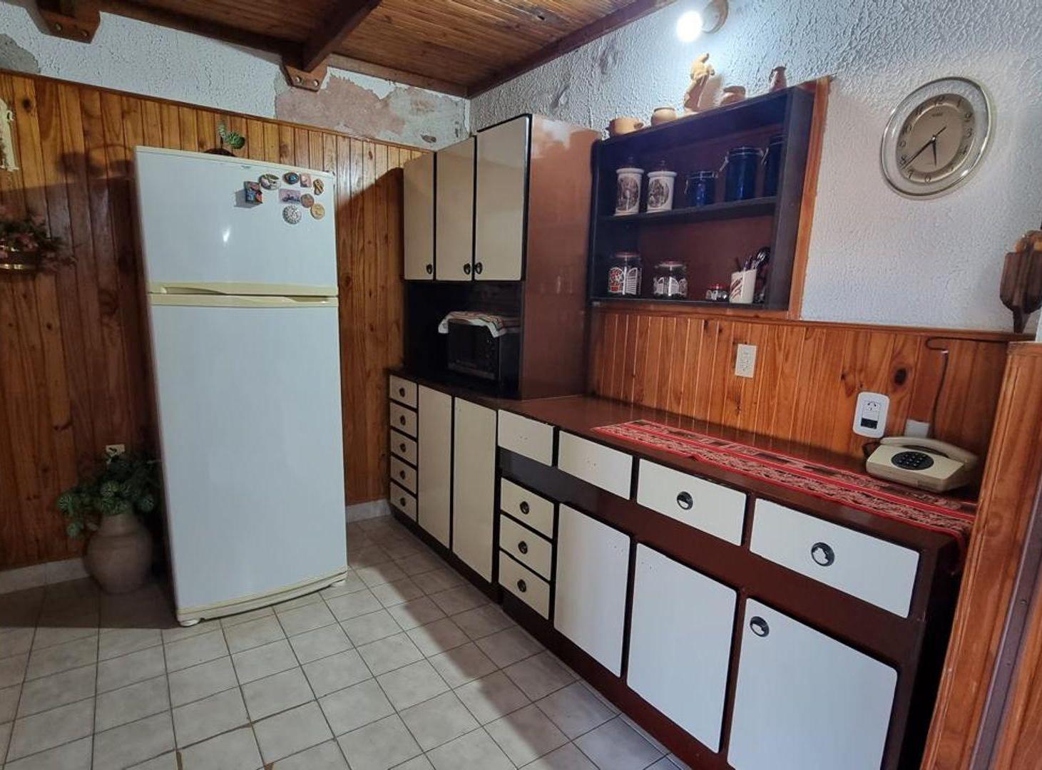 EN VENTA CASA, LOCAL Y GALPONES EN CINTRA CORDOBA