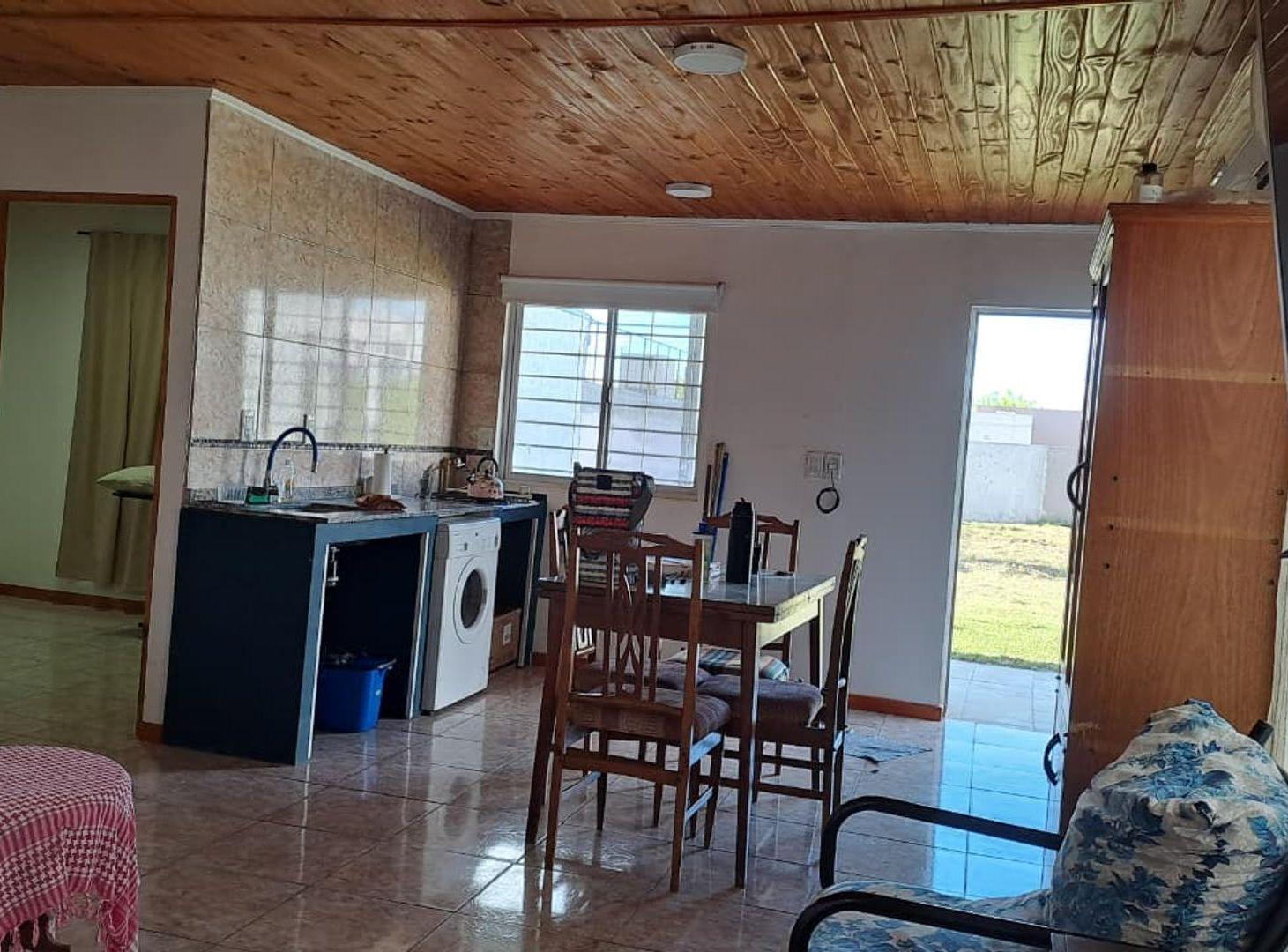 Foto de SE VENDE CASA 2 DORMIT B COSTA DE ORO VILLA NUEVA, imagen 3