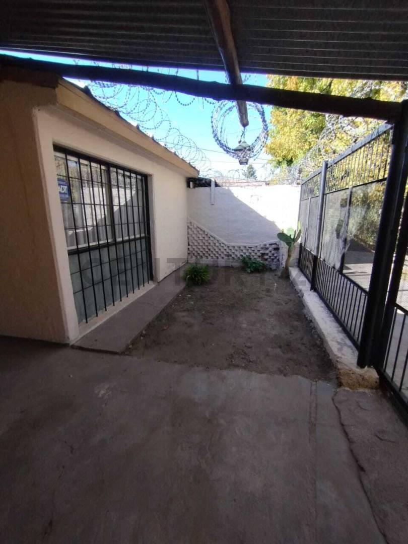 Venta Casa con Departamento en San Rafael 1