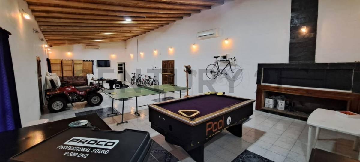 Venta de Casa 3 Ambientes en Rama Caída 4