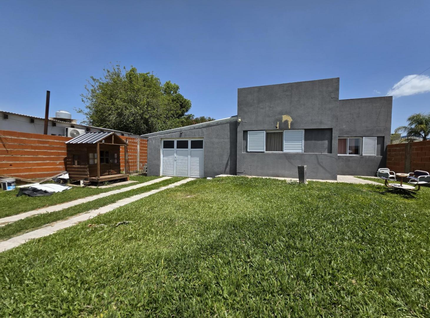 Vendo Casa con pileta en San Justo, Entre Ríos.