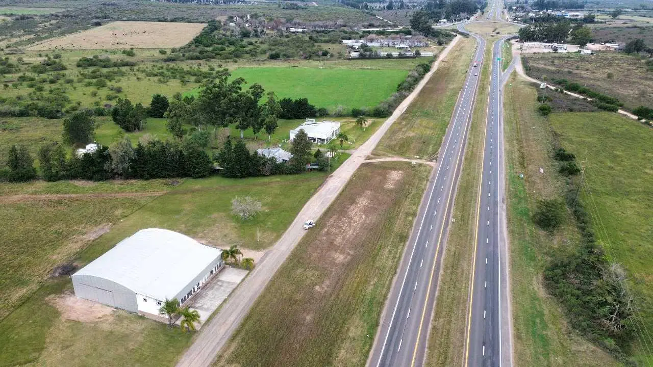 ALQUILER COMERCIAL Y LOGÍSTICO SOBRE AUTOVÍA 14 CONCEPCION DEL URUGUAY 4