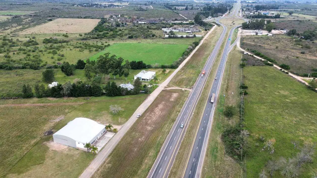 ALQUILER COMERCIAL Y LOGÍSTICO SOBRE AUTOVÍA 14 CONCEPCION DEL URUGUAY 3