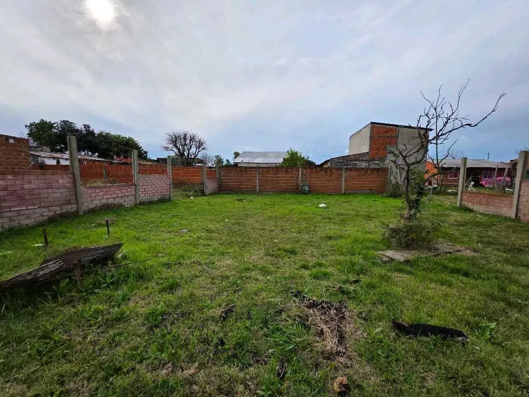 Vendo Casa a Reciclar en Caseros, Entre Ríos 5