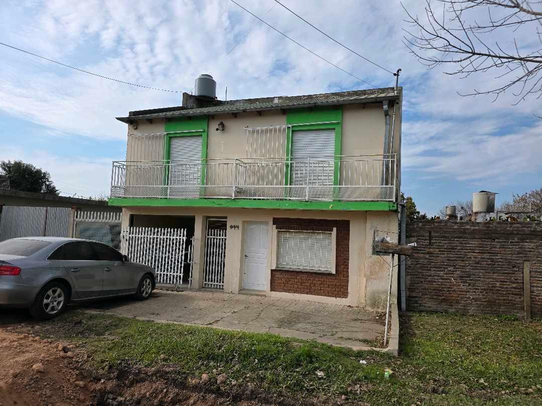 Foto de Vendo Casa Mas 2 Departamentos en Concepción del Uruguay Entre Ríos, imagen 2