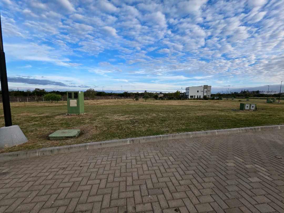 Foto de Vendo Terreno de 593 m2 en Las Acacias Concepción del Uruguay E R, imagen 5
