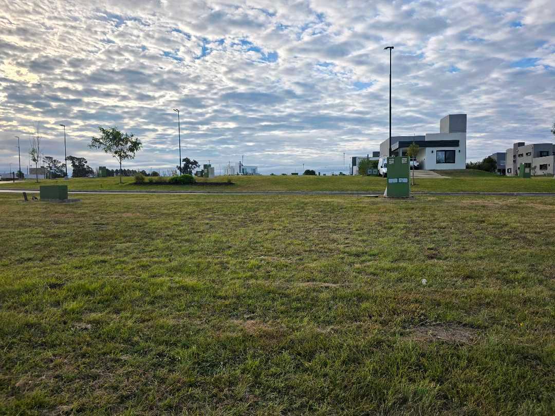 Foto de Vendo Terreno de 593 m2 en Las Acacias Concepción del Uruguay E R, imagen 2