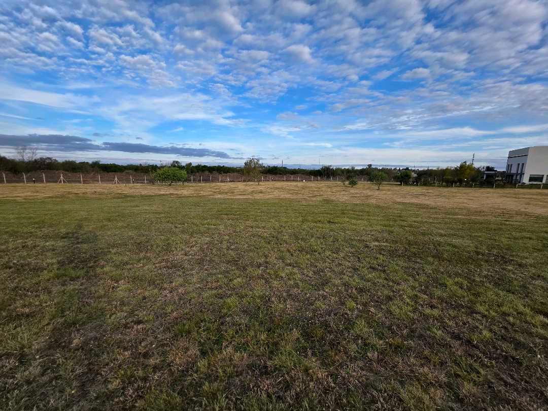 Foto de Vendo Terreno de 593 m2 en Las Acacias Concepción del Uruguay E R, imagen 4