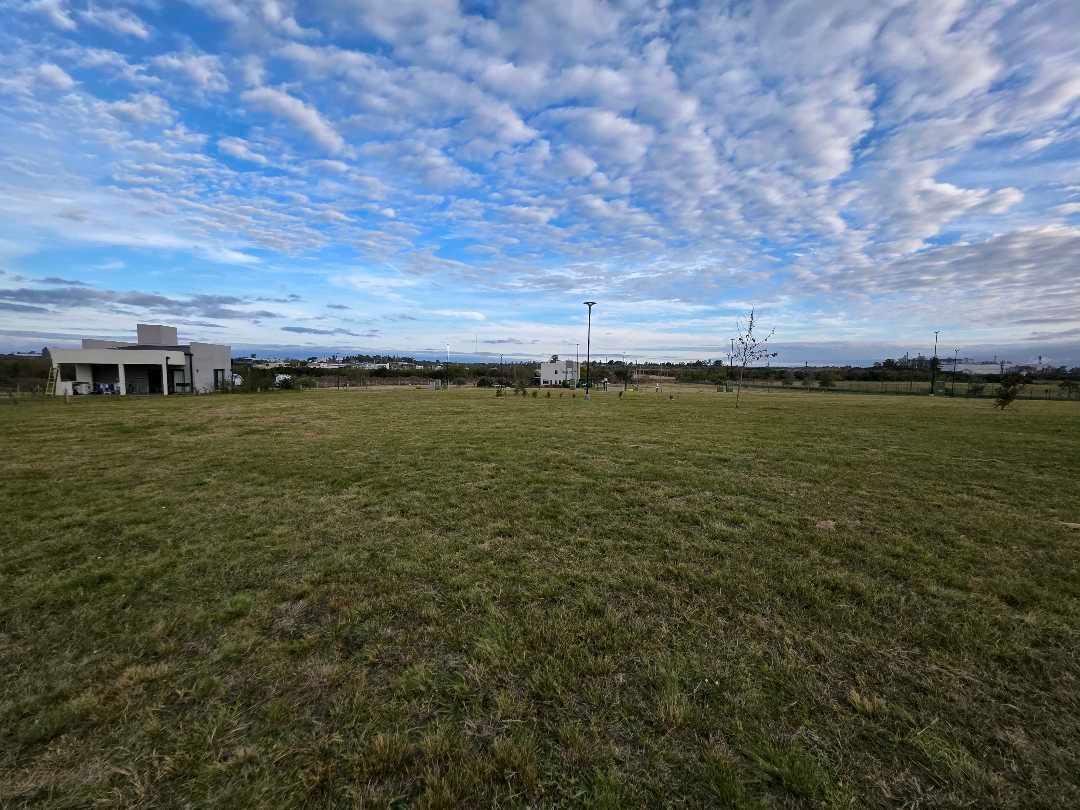 Foto de Vendo Terreno de 842 m2 en Las Acacias Concepción del Uruguay E R, imagen 1