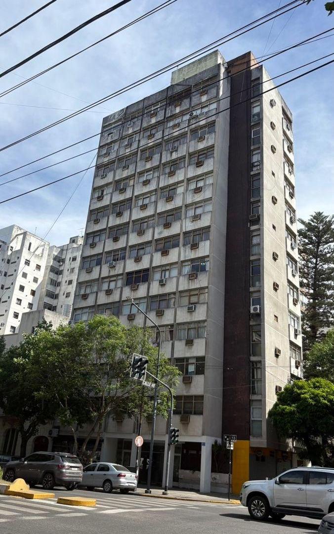 Oficina en alquilerAv. 13 y 49, La Plata