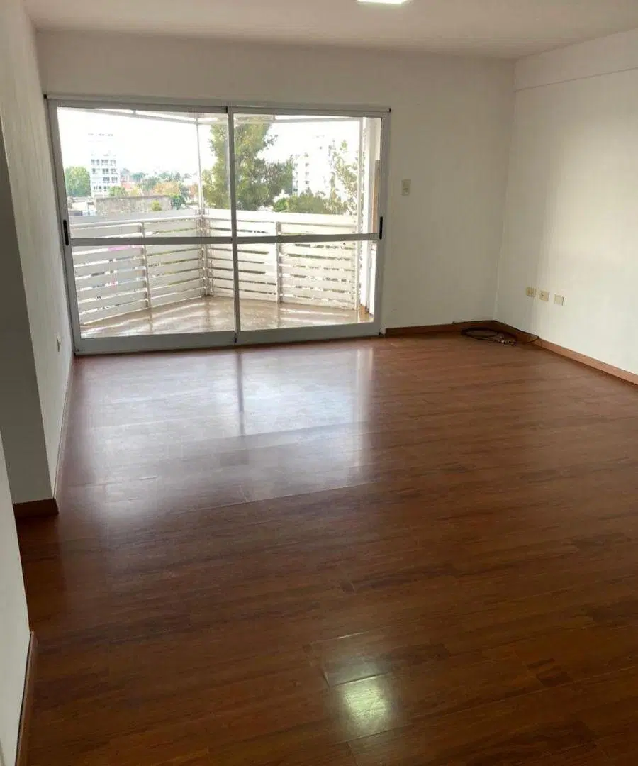 Departamento en alquiler c/ cochera en La Plata 5