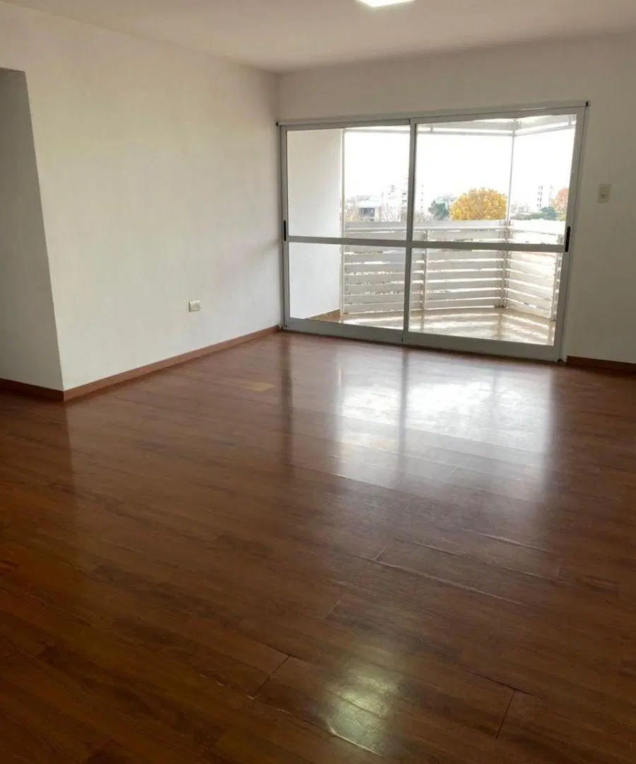 Departamento en alquiler c/ cochera en La Plata 1