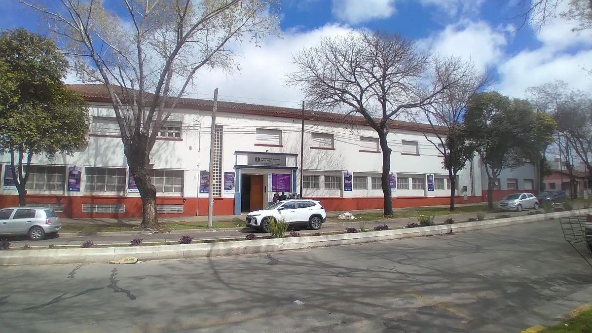 Foto de Casa en venta en La Plata, imagen 2