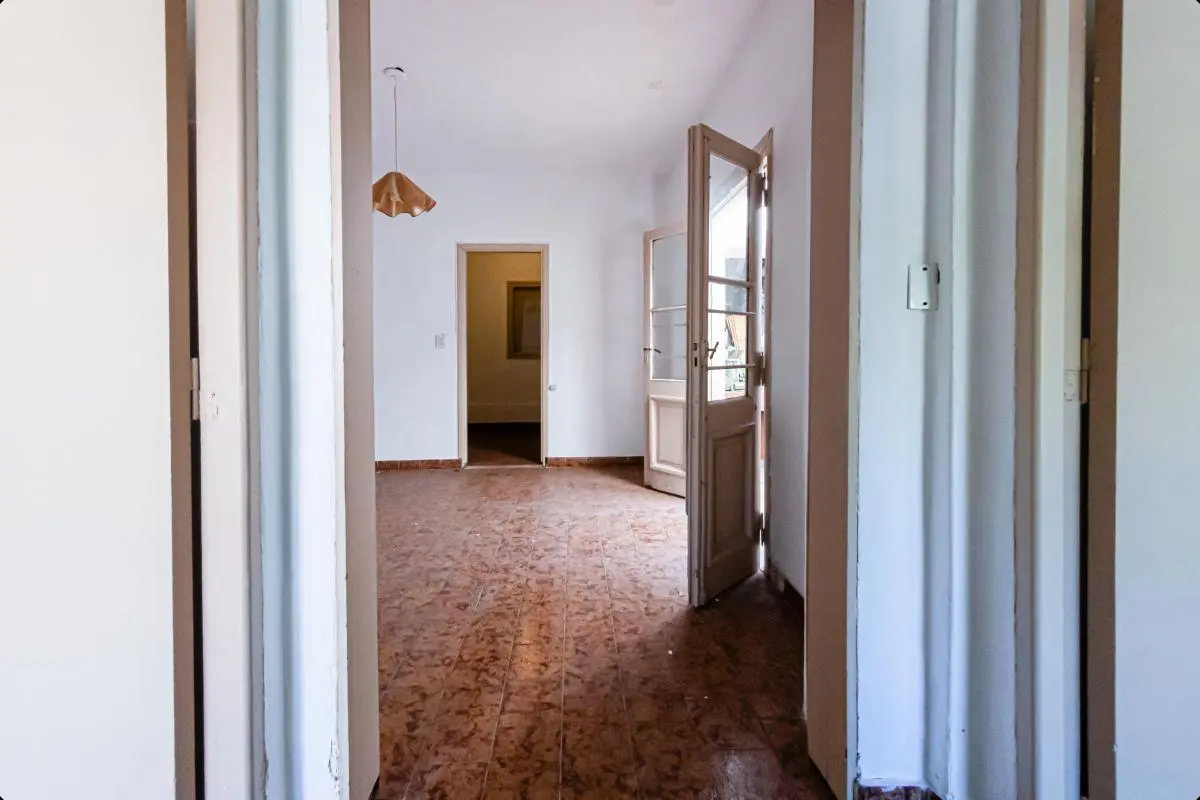 Venta-Caseros-PH 3 ambientes con patio, balcón y terraza + Local y/o cochera 4