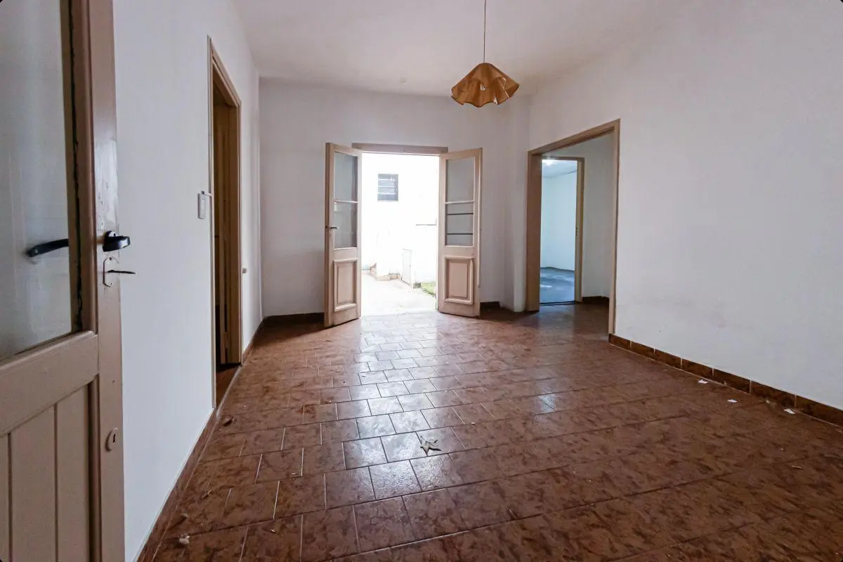 Venta-Caseros-PH 3 ambientes con patio, balcón y terraza + Local y/o cochera 3