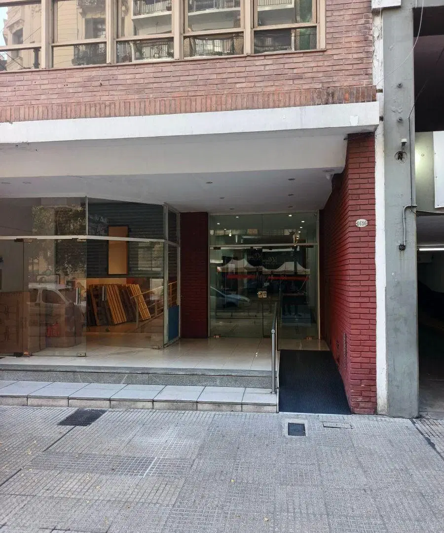 Venta oficina-Tribunales-Despacho individual y espacios comunes de trabajo. 2