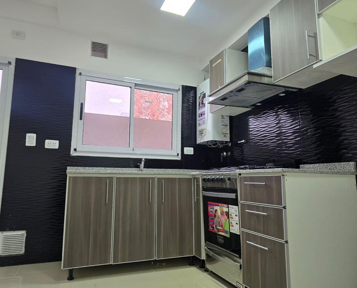 Foto de Departamento 2 Ambientes | Con Amplio Patio | Villa General Mitre, imagen 2