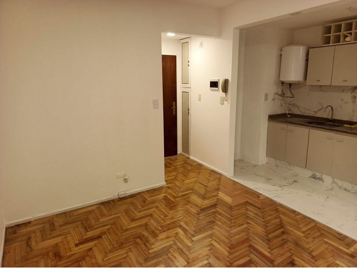 Foto de VENTA 2 AMBIENTES TOTALMENTE RECICLADO – CABALLITO – ALBERDI Y JOSÉ, imagen 1