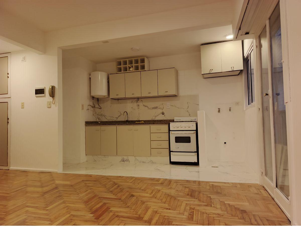 Foto de VENTA 2 AMBIENTES TOTALMENTE RECICLADO – CABALLITO – ALBERDI Y JOSÉ, imagen 2