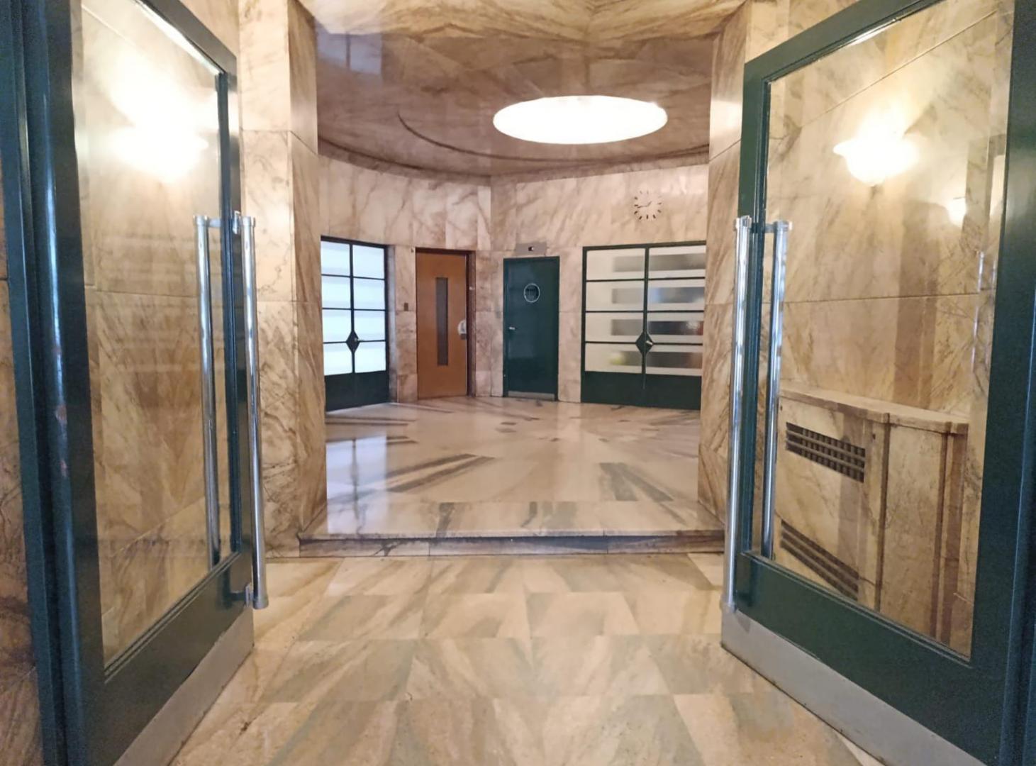 Foto de Venta. Departamento en Recoleta. Excelente edificio, imagen 4