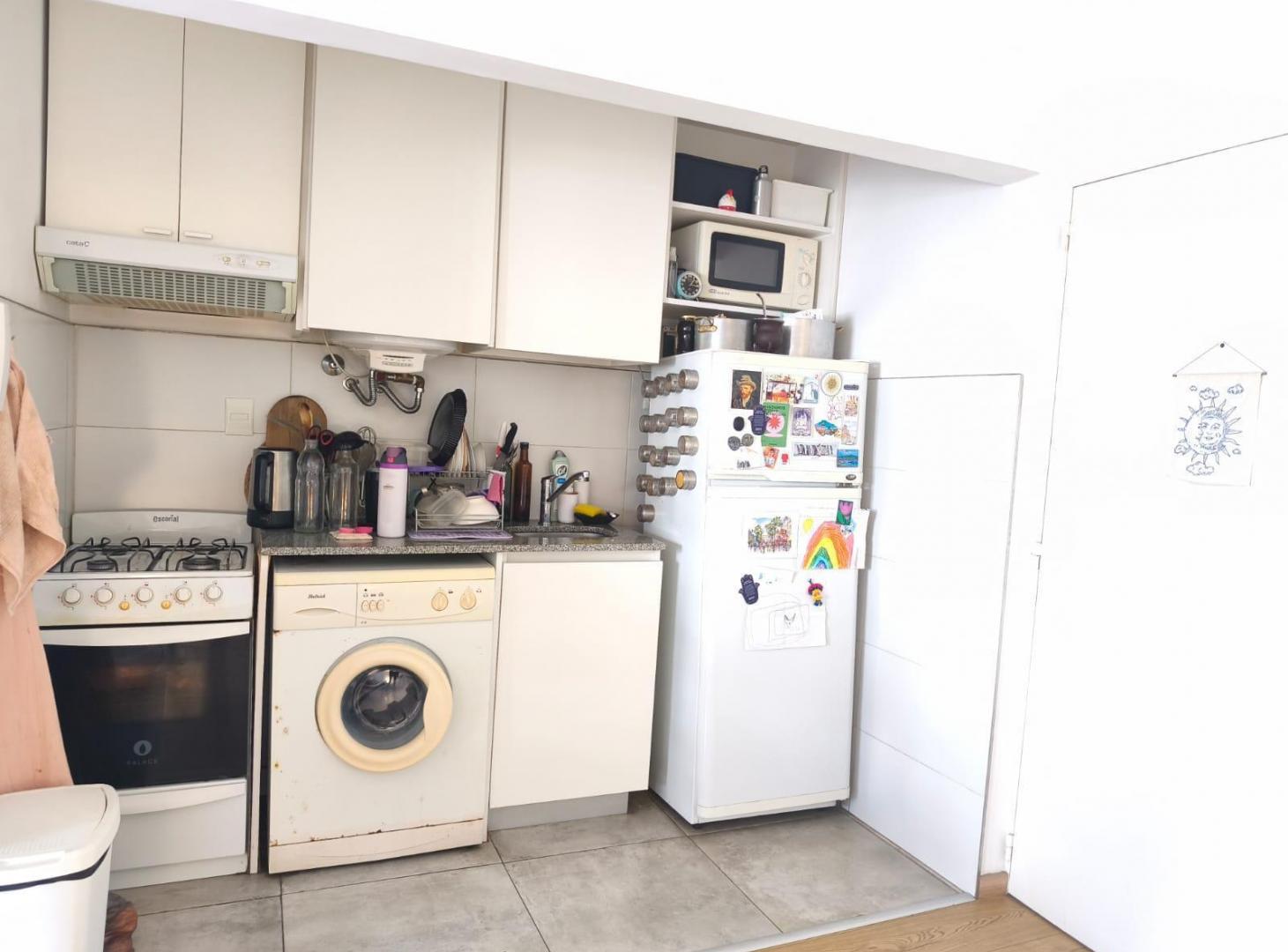 Foto de Venta. Recoleta. 2 ambientes amplios con balcón, imagen 3