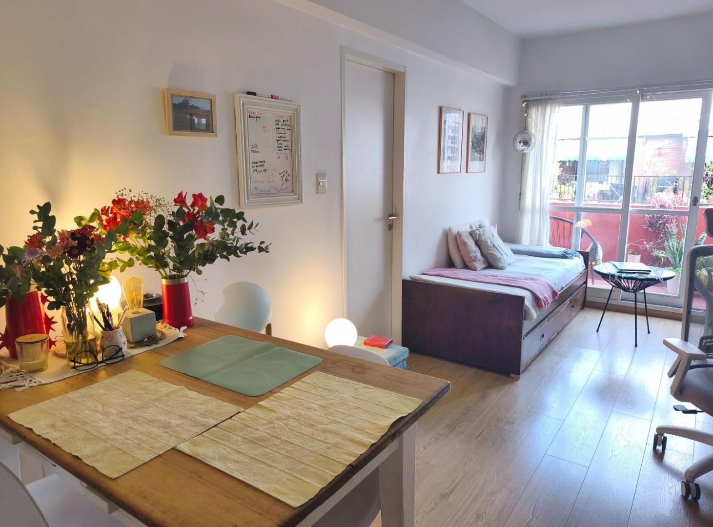 Foto de Venta. Recoleta. 2 ambientes amplios con balcón, imagen 1