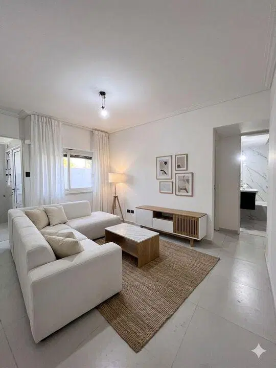 Venta departamento 2 ambientes, con patio, reciclado a nuevo, sobre Av. Rivadavia al 8200 2