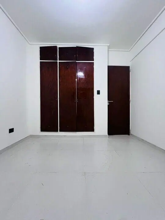 Venta departamento 2 ambientes, con patio, reciclado a nuevo, sobre Av. Rivadavia al 8200 3