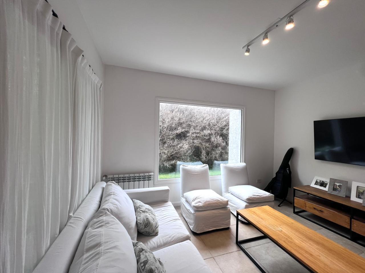 Venta - Casa en una sola planta - 3 dormitorios + Estudio - San Isidro Labrador - Villanueva