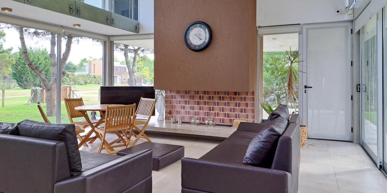 Foto de Alquiler Temporal - Casa de 4 dormitorios con Playroom y Gimnasio, imagen 1