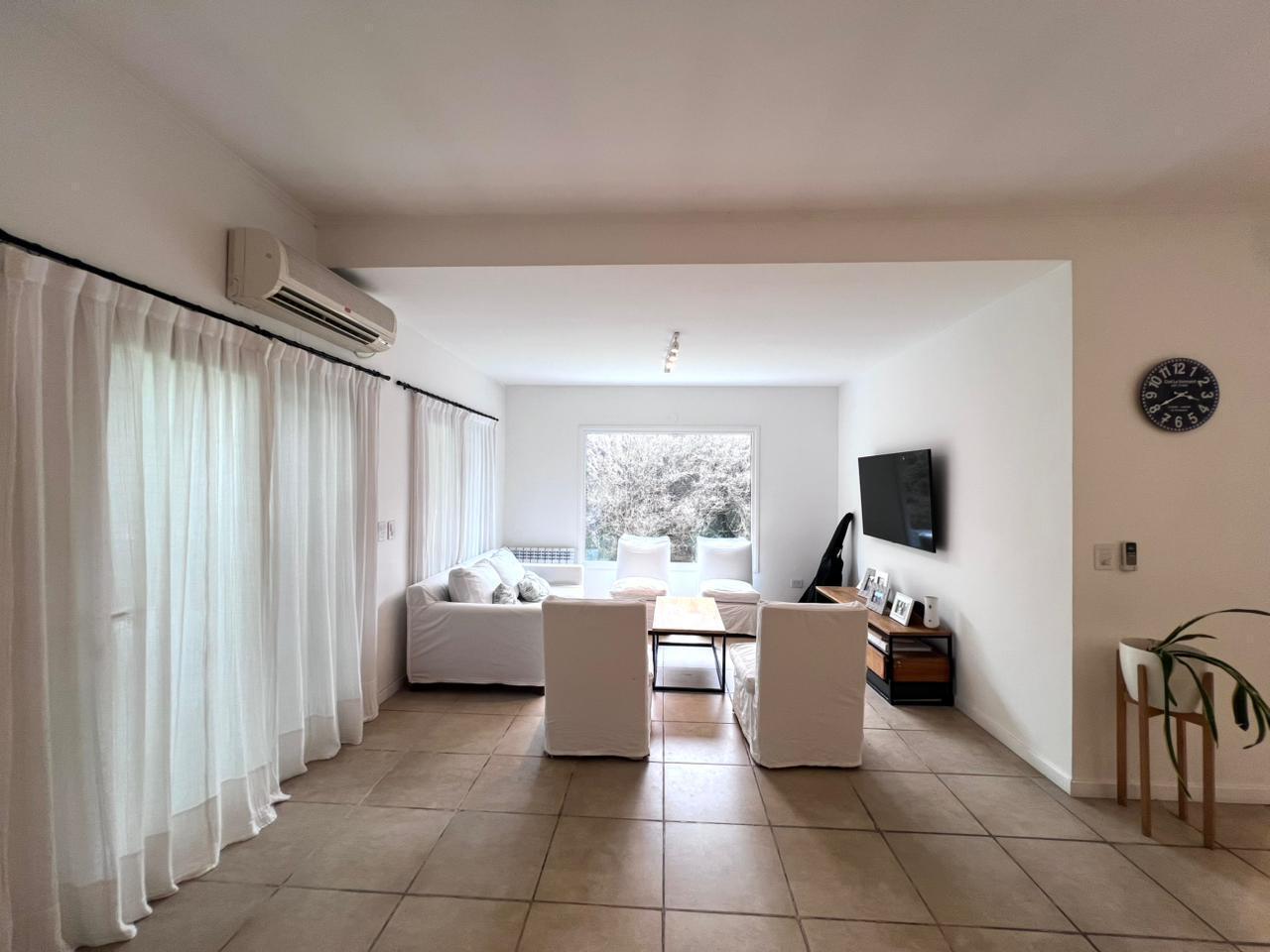 Foto de Venta - Casa en una sola planta - 3 dormitorios + Estudio - San Isidro, imagen 5