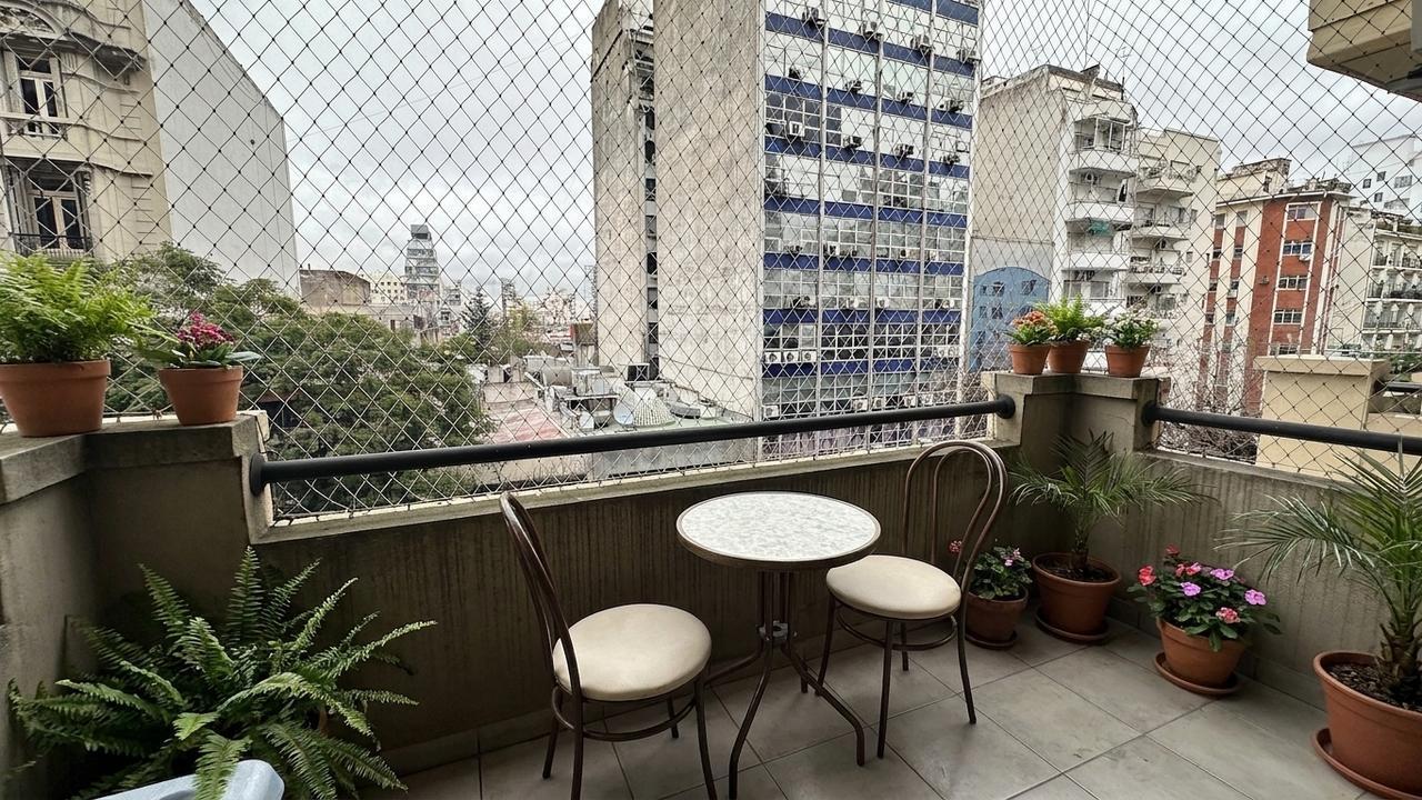 Foto de Monoambiente luminoso con balcón. Monserrat, CABA, imagen 2