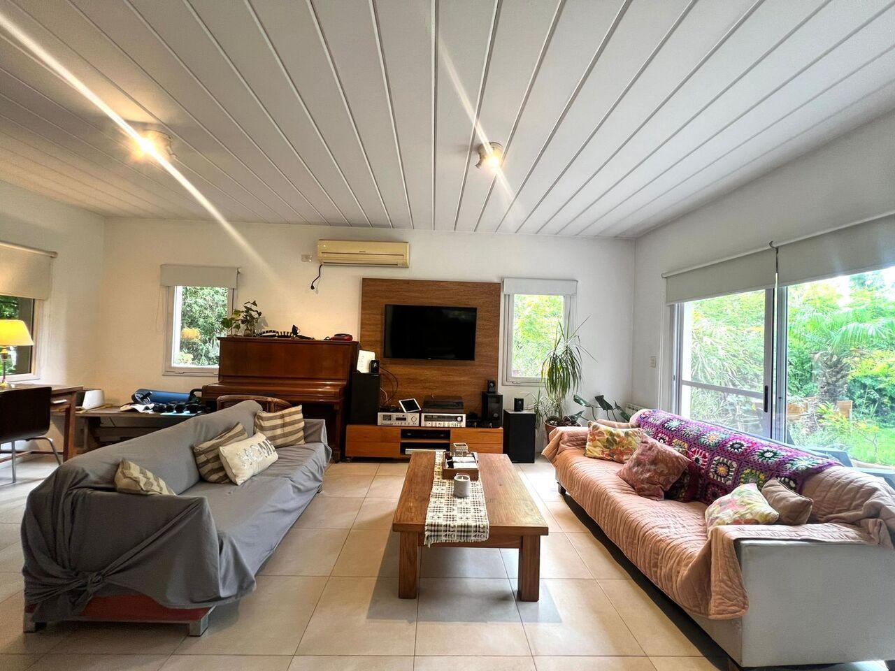 Foto de Venta - Casa en San Isidro Labrador, Villanueva - 4 Dormitorios - APTO, imagen 2
