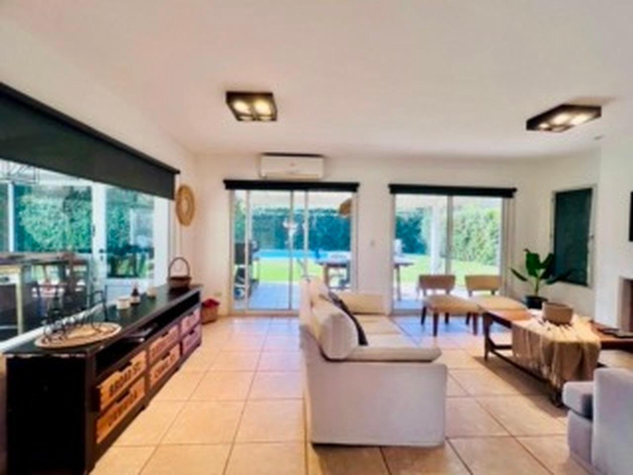 Foto de Barrio Septiembre Venta Casa 3 Dormitorios y Pileta con Rápido Acceso, imagen 4