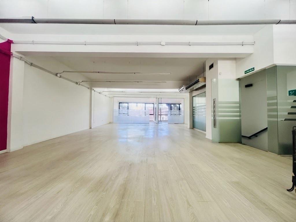 Foto de Alquiler - Oficina Comercial - 170 m2 cubiertos - Sobre Av del, imagen 1