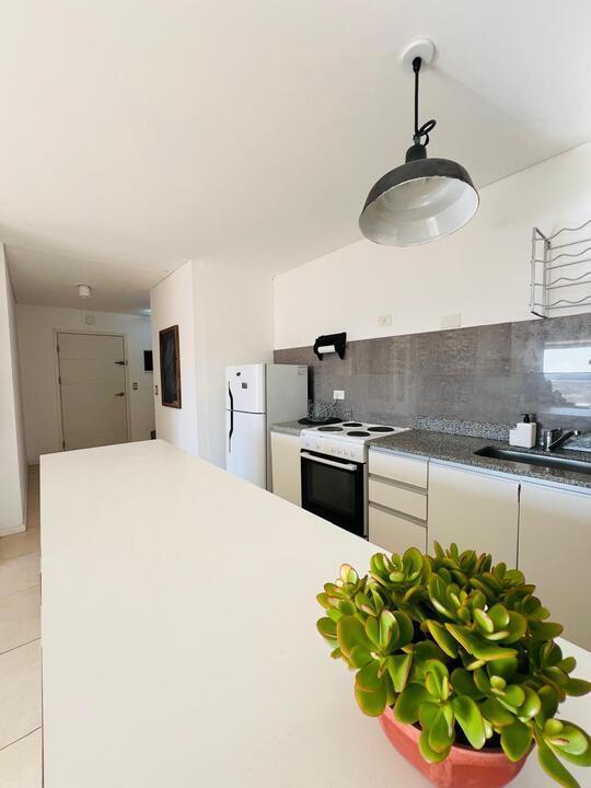 Foto de Alquiler anual - Departamento de 2 ambientes - Balcón Aterrazado con, imagen 3