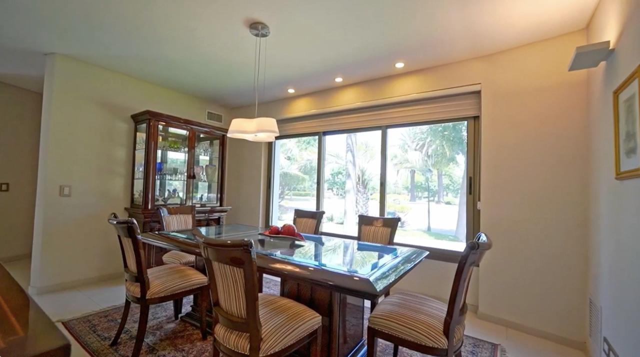 Foto de Imponente Casa de Categoría con Piscina, Sauna y Galería Vidriada en, imagen 4