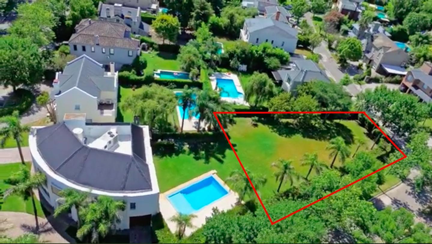 Foto de Exclusivo Lote de ~608 m² Totalmente Nivelado y Parquizado en Barrio, imagen 2