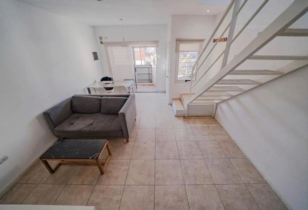Foto de PH 3 ambientes en venta al frente Villa Devoto. Apto crédito, imagen 1