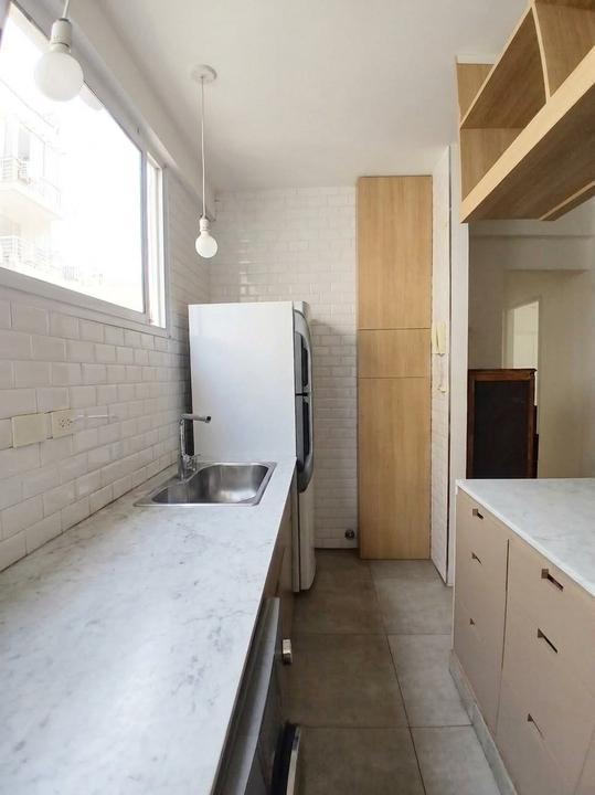 Foto de VENTA 3 AMBIENTES PISO ALTO AL CONTRAFRENTE SUPER LUMINOSO EN LAS, imagen 5