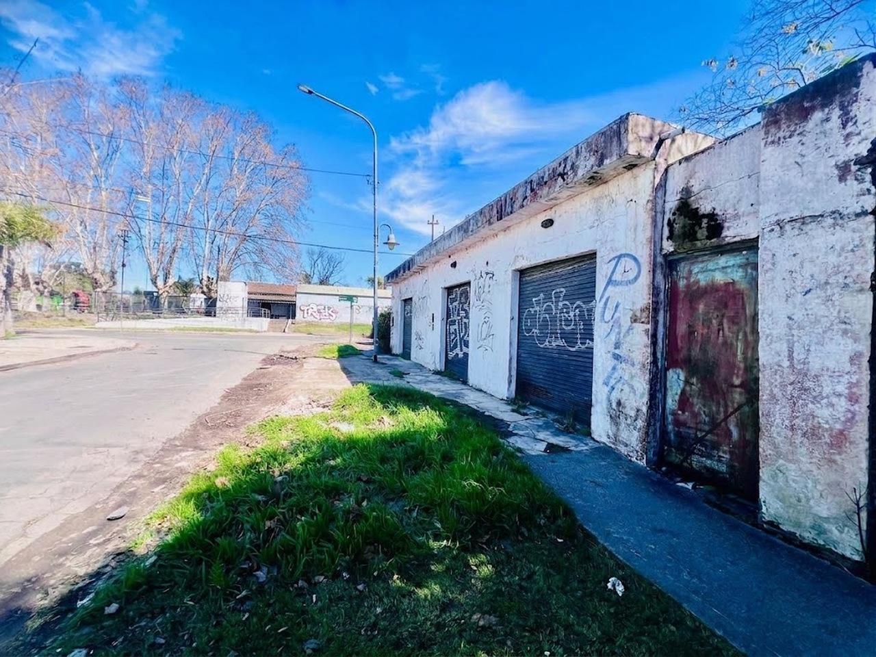 Foto de OPORTUNIDAD!! 3 Locales a reciclar en Benavides, imagen 5