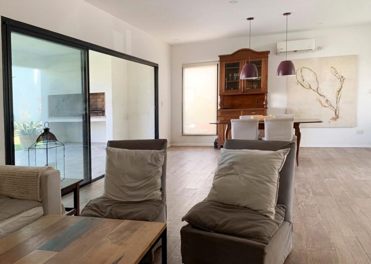 Foto de Alquiler temporal - Casa de 3 dormitorios - Con Galeria - Piscina, imagen 3